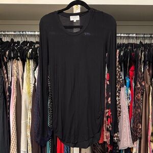 Feel The Piece Black Long Sleeve Top